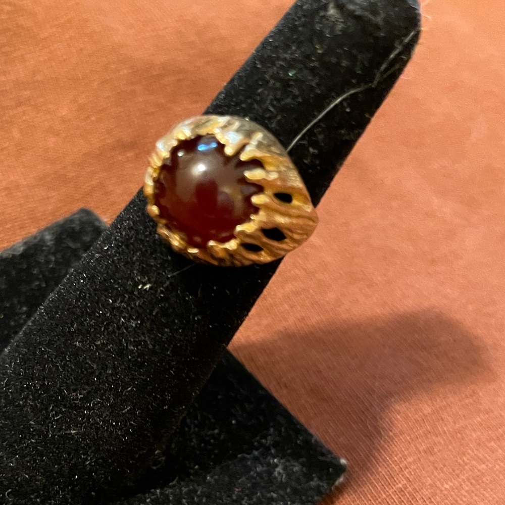 10k gold ring with inter changeable stones